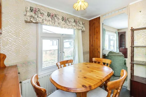 2 bed Park Home