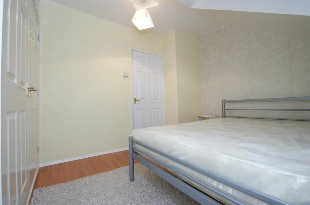 1 bed Commercial Property