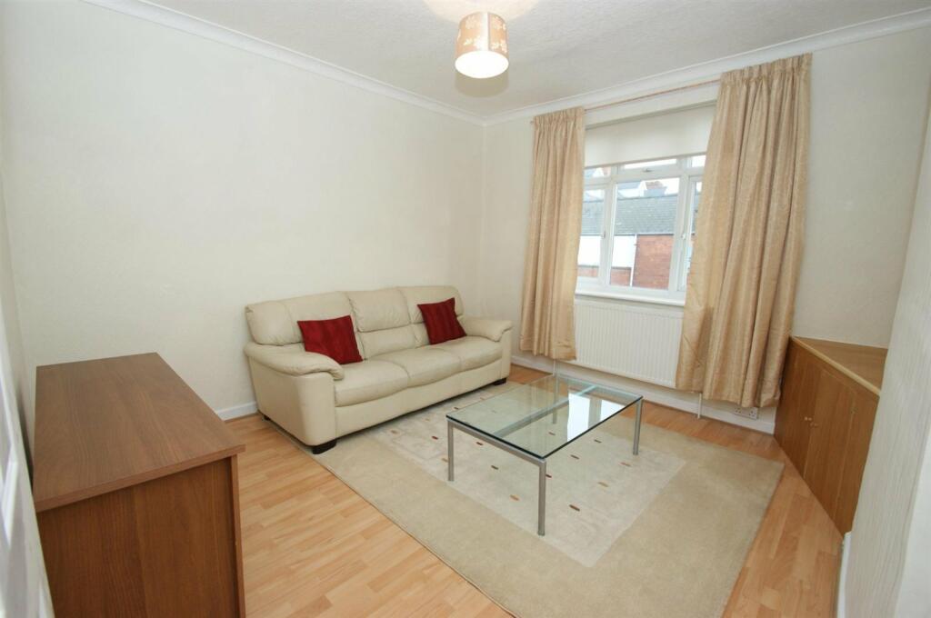 1 bed Commercial Property