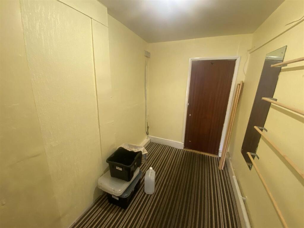 1 bed Commercial Property