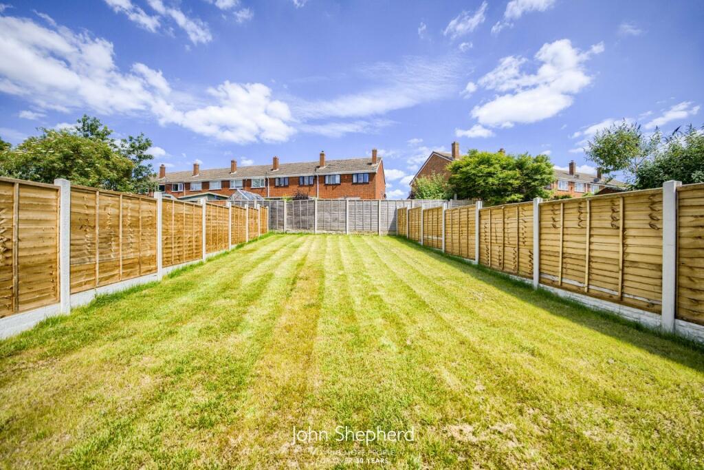 4 bed Detached