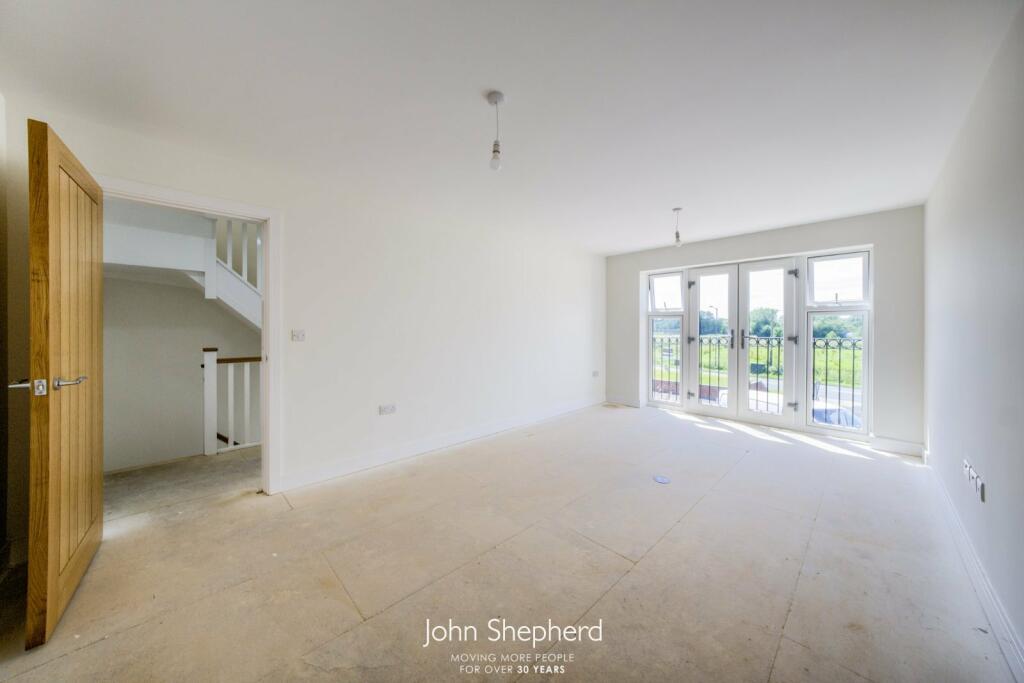 4 bed Detached
