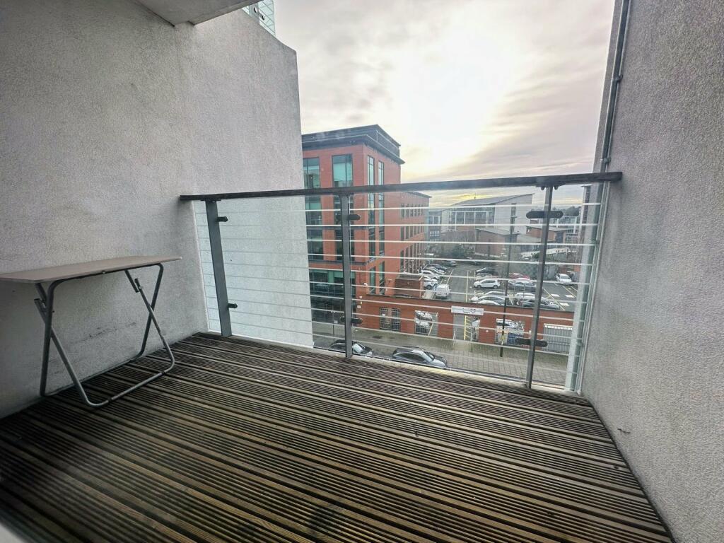 2 bed Apartment