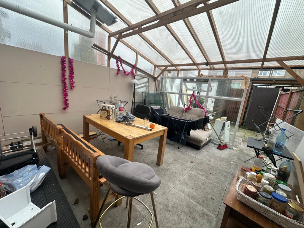 4 bed Town House