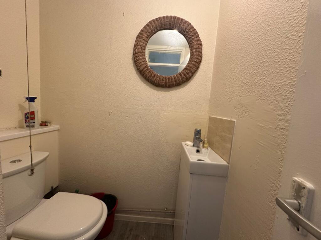 4 bed Town House