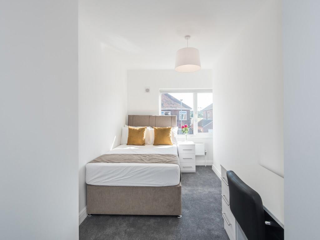 3 bed Semi-Detached