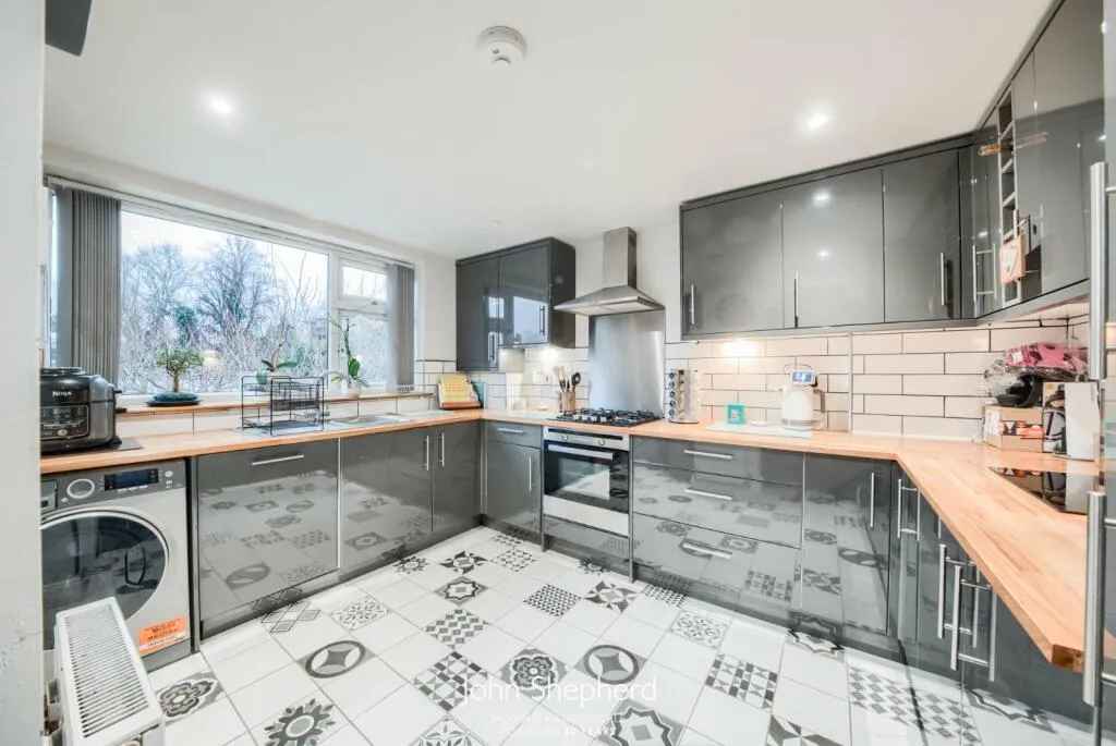 2 bed Apartment