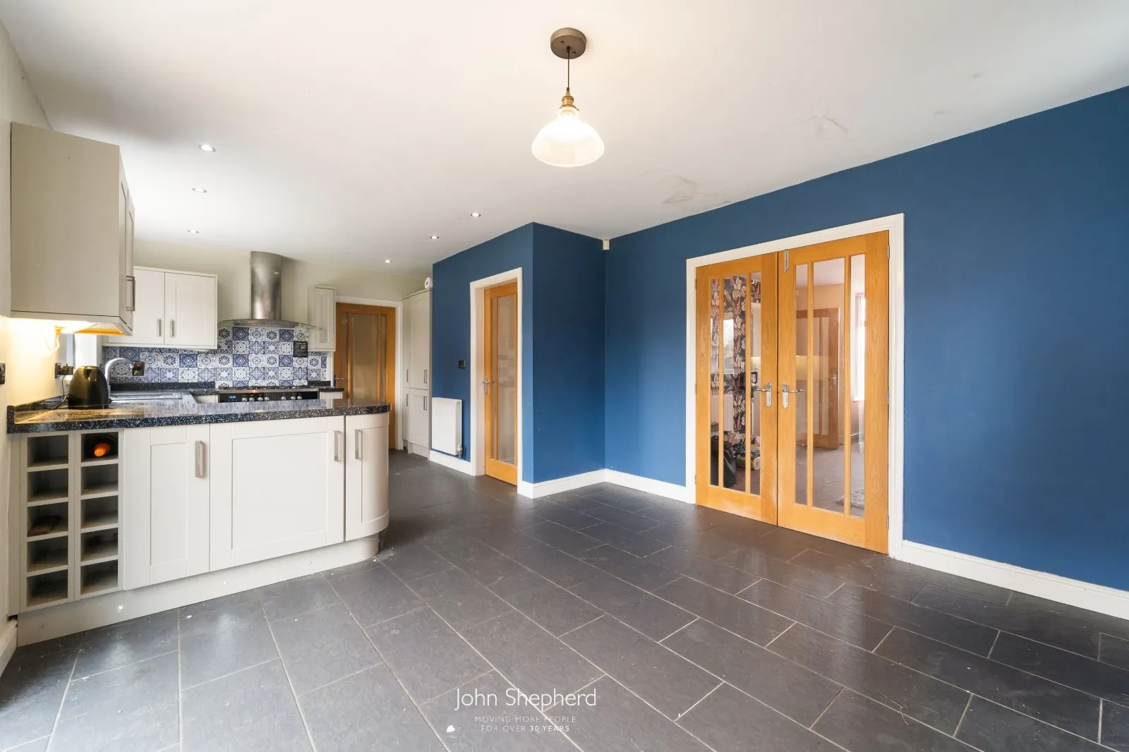 4 bed House