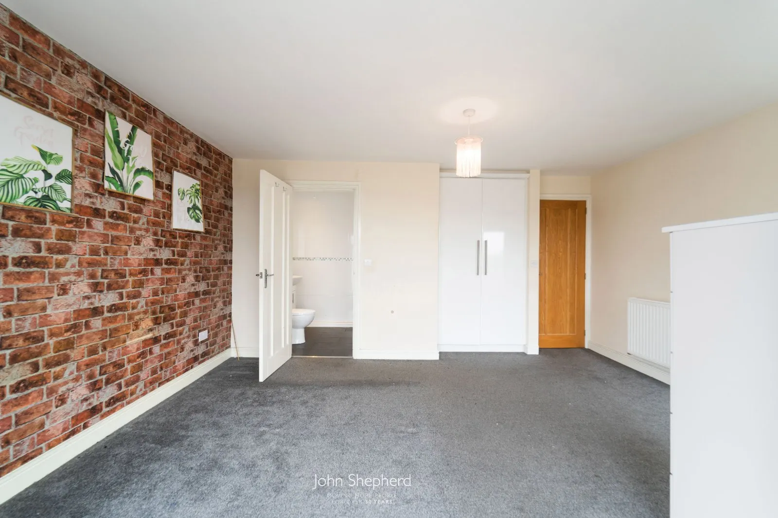 4 bed House