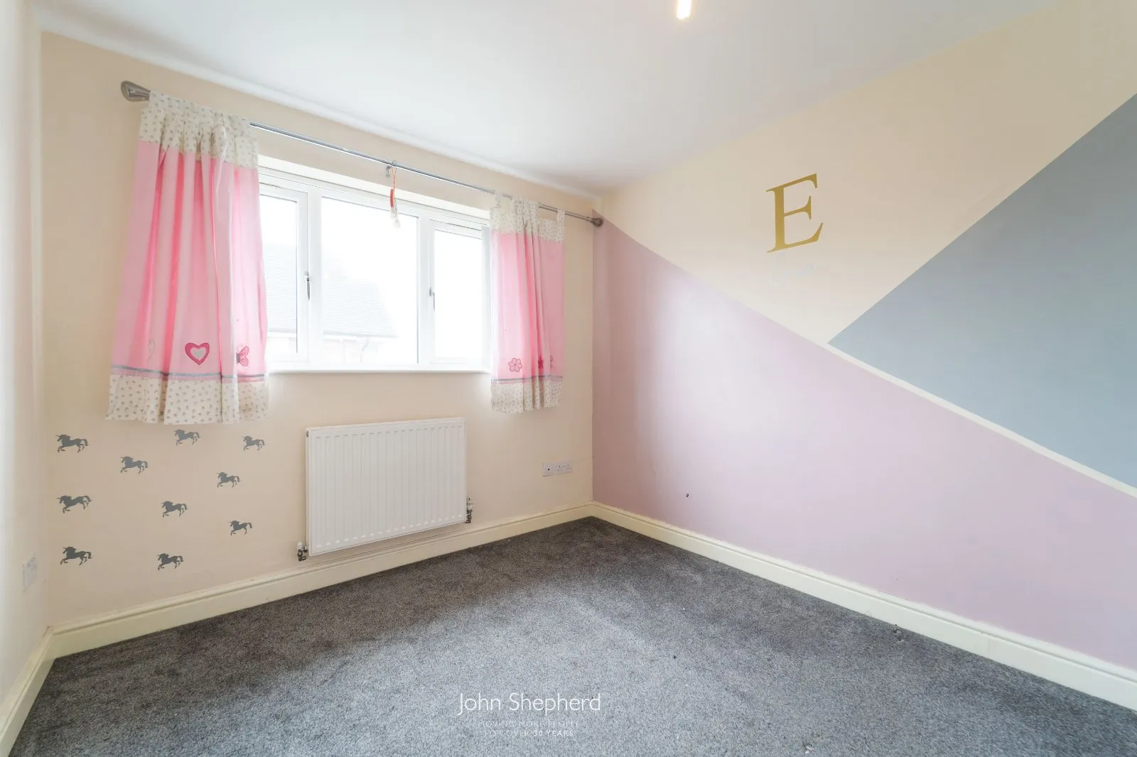 4 bed House