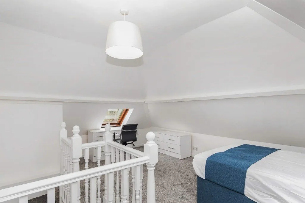 4 bed Semi-Detached