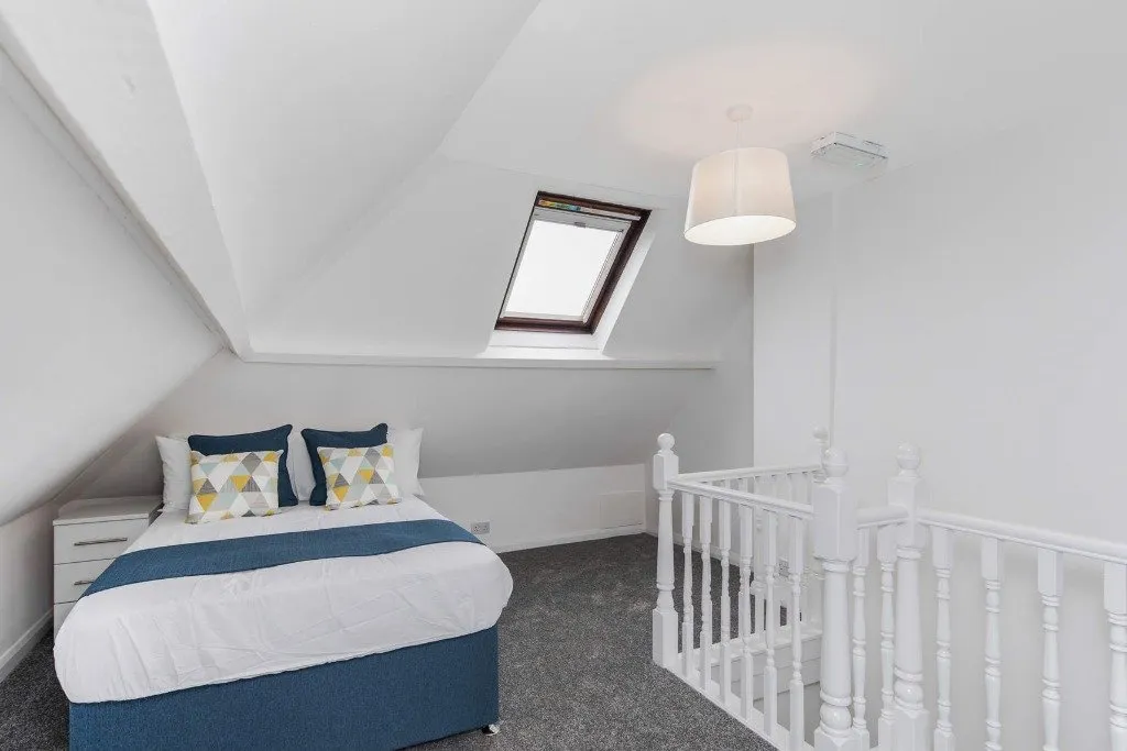 4 bed Semi-Detached
