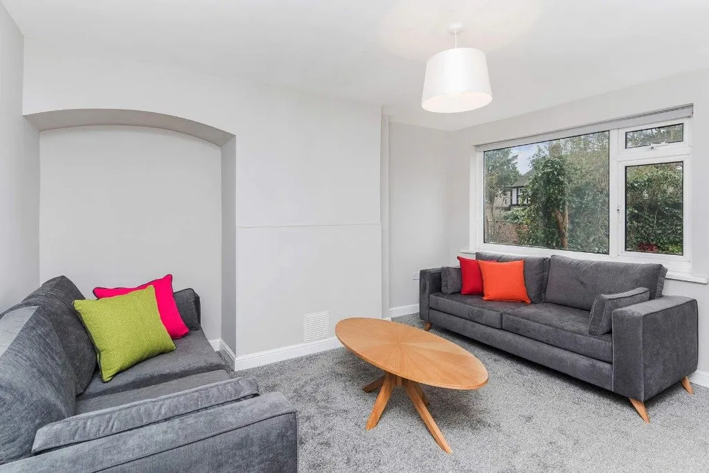 4 bed Semi-Detached
