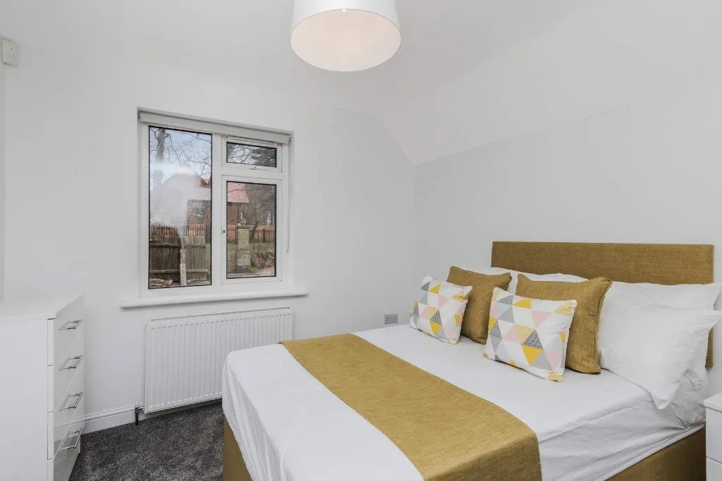 4 bed Semi-Detached