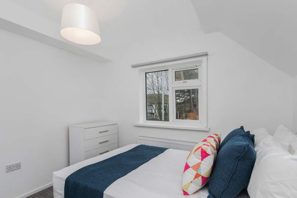 4 bed Semi-Detached