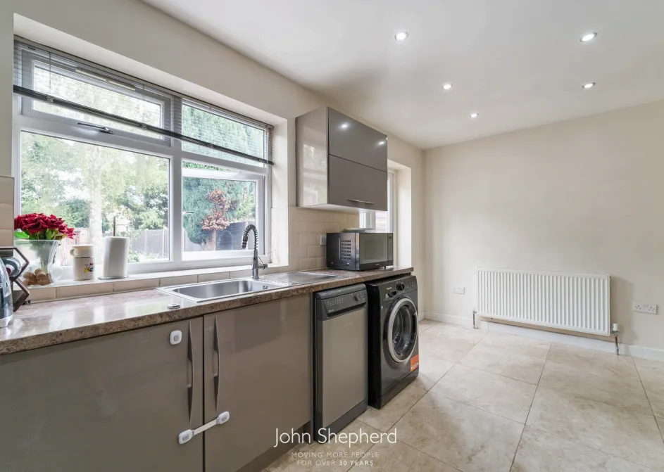 3 bed Semi-Detached