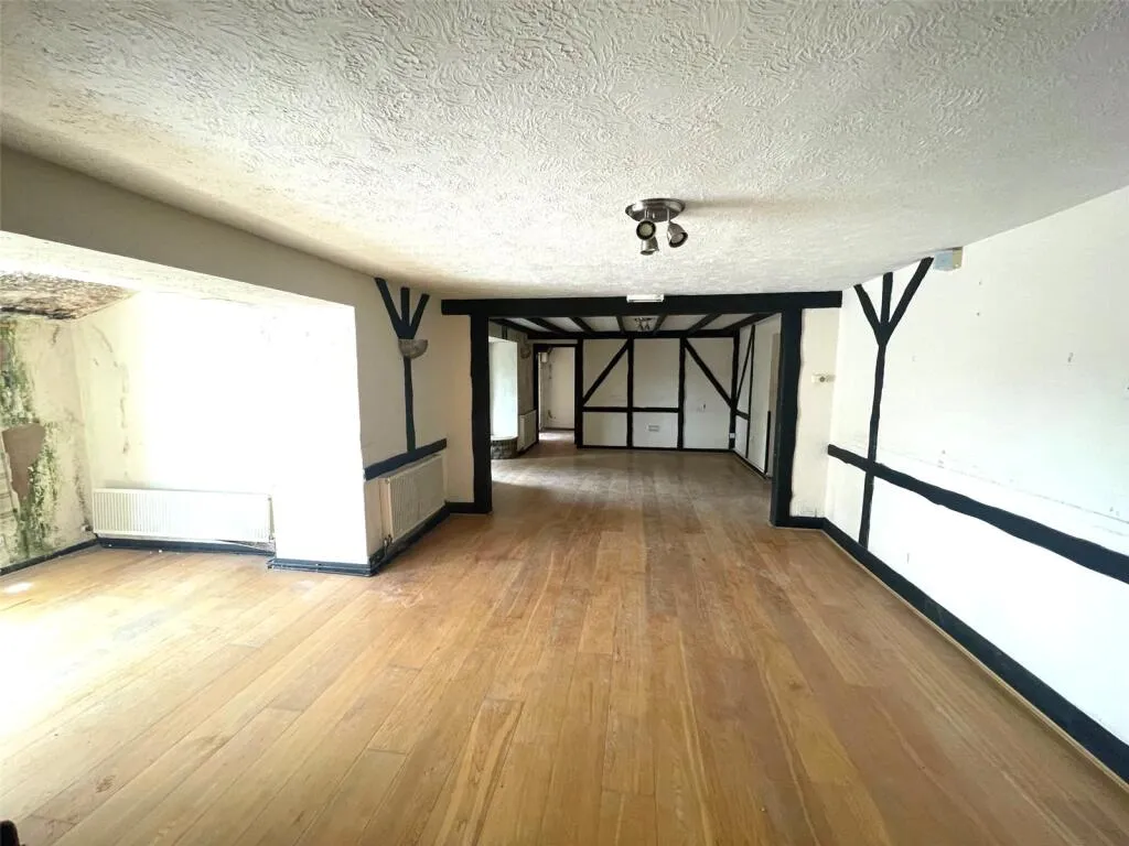 8 bed Healthcare Facility