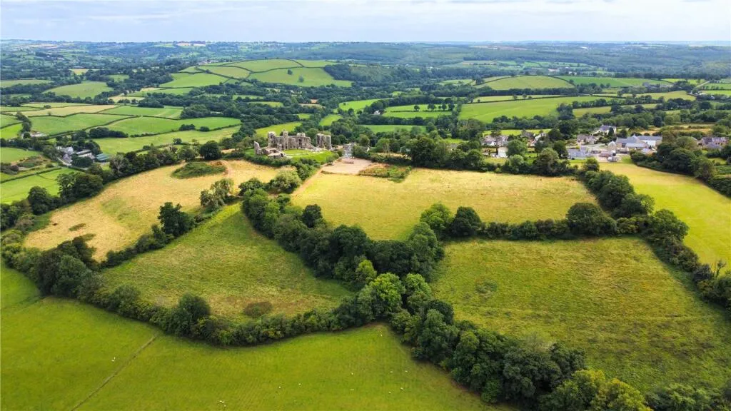 8 bed Healthcare Facility