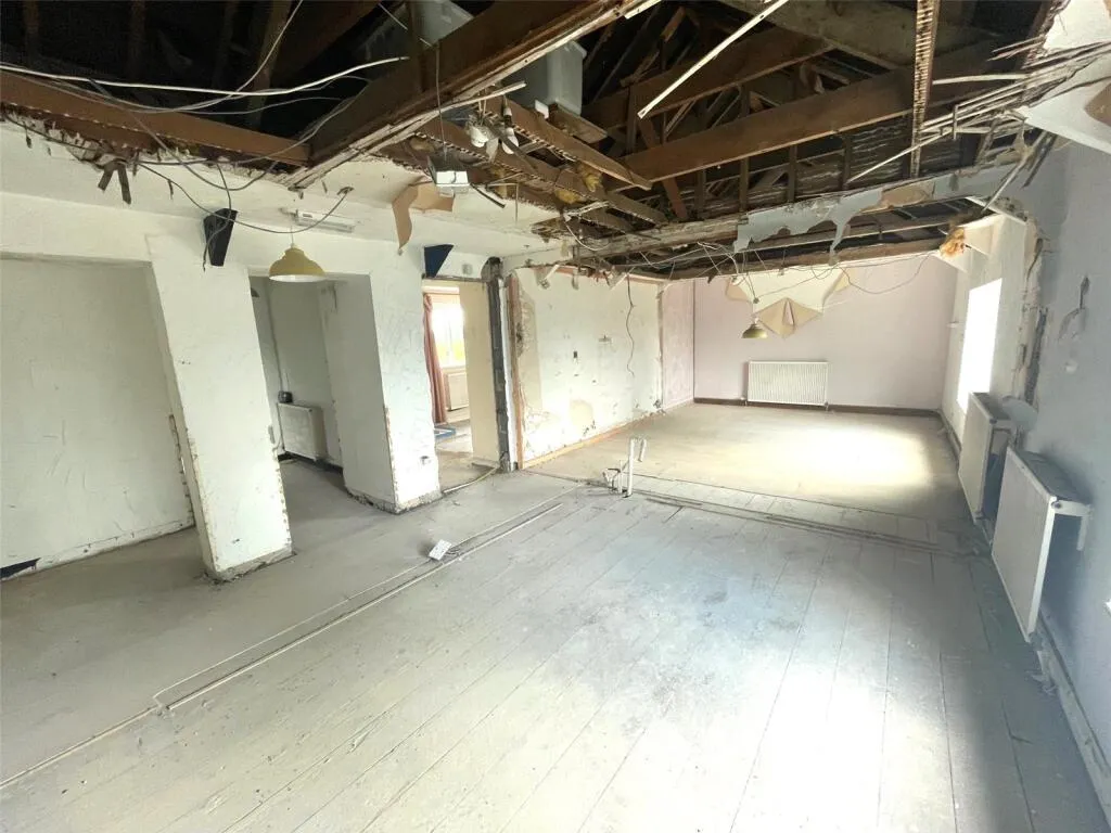 8 bed Healthcare Facility