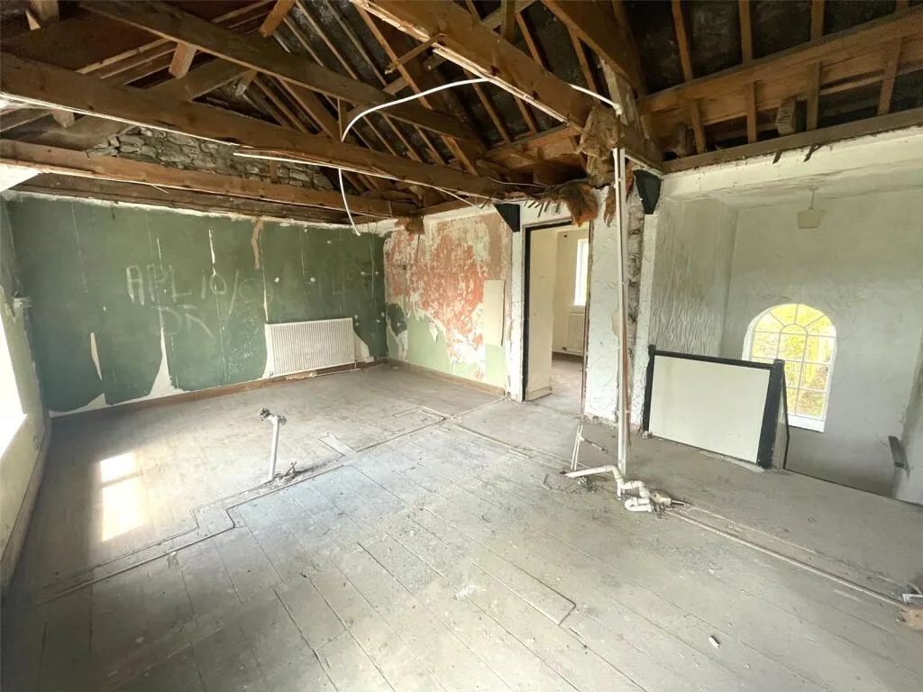 8 bed Healthcare Facility