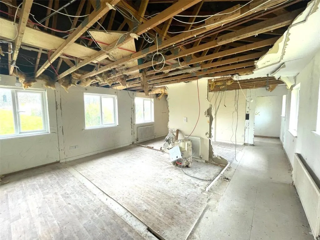 8 bed Healthcare Facility