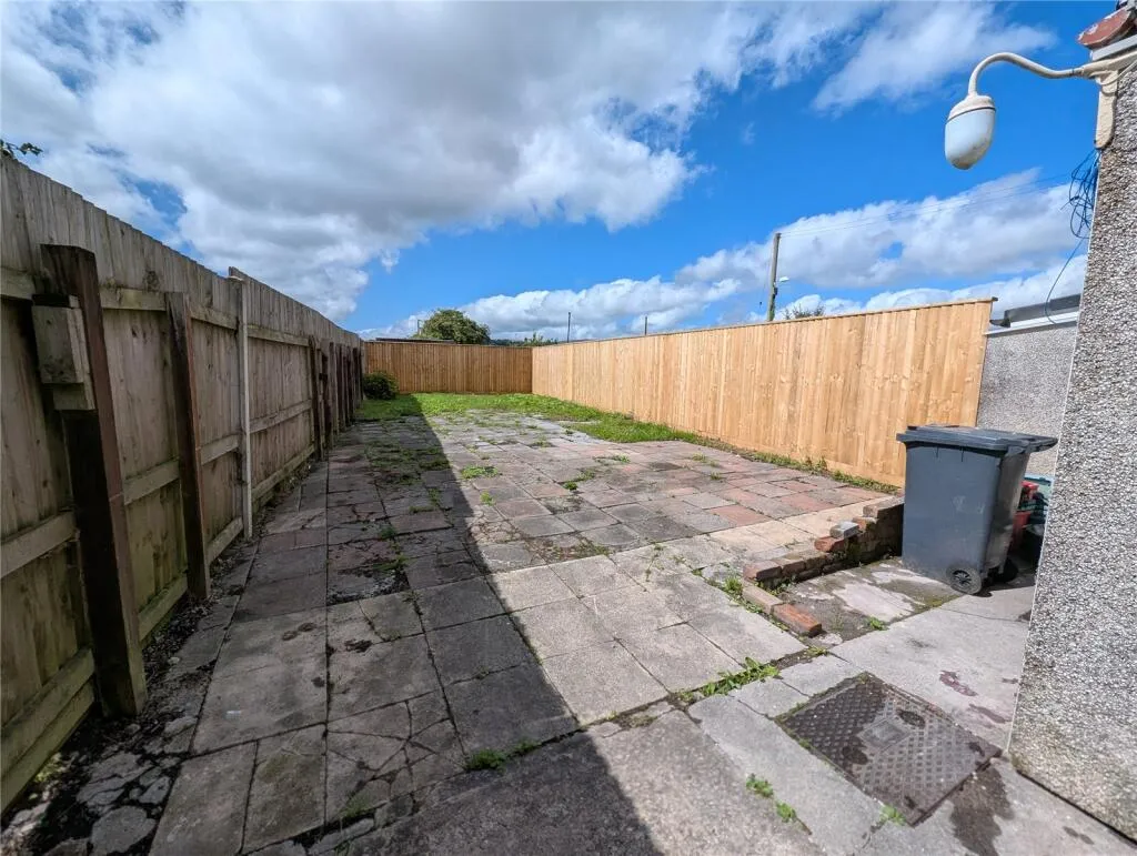 4 bed Semi-Detached