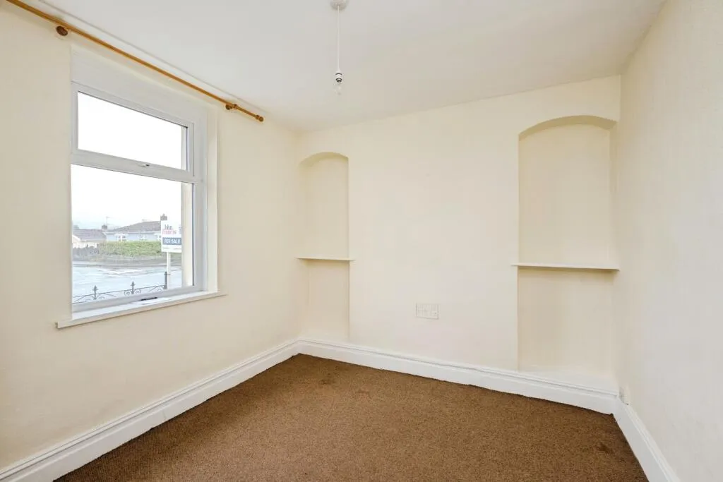4 bed Semi-Detached