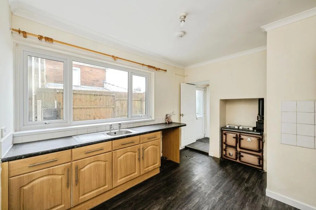 4 bed Semi-Detached