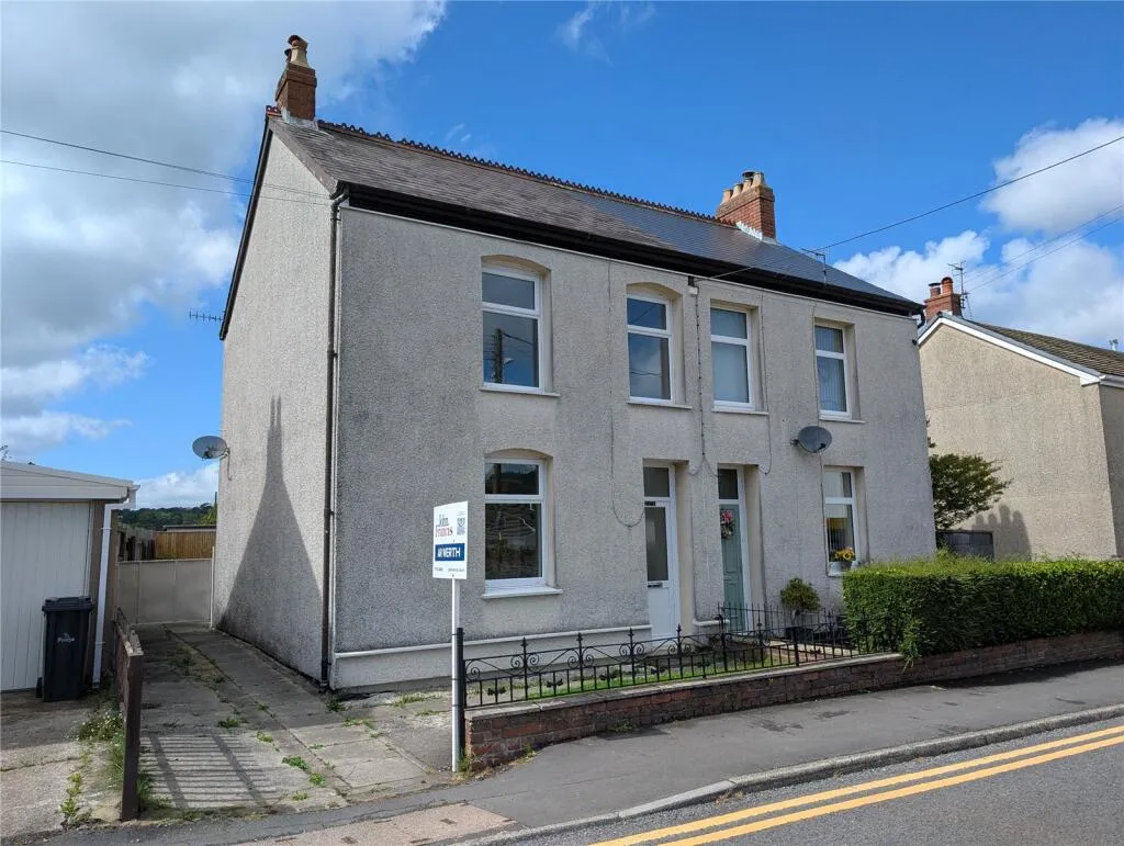 4 bed Semi-Detached