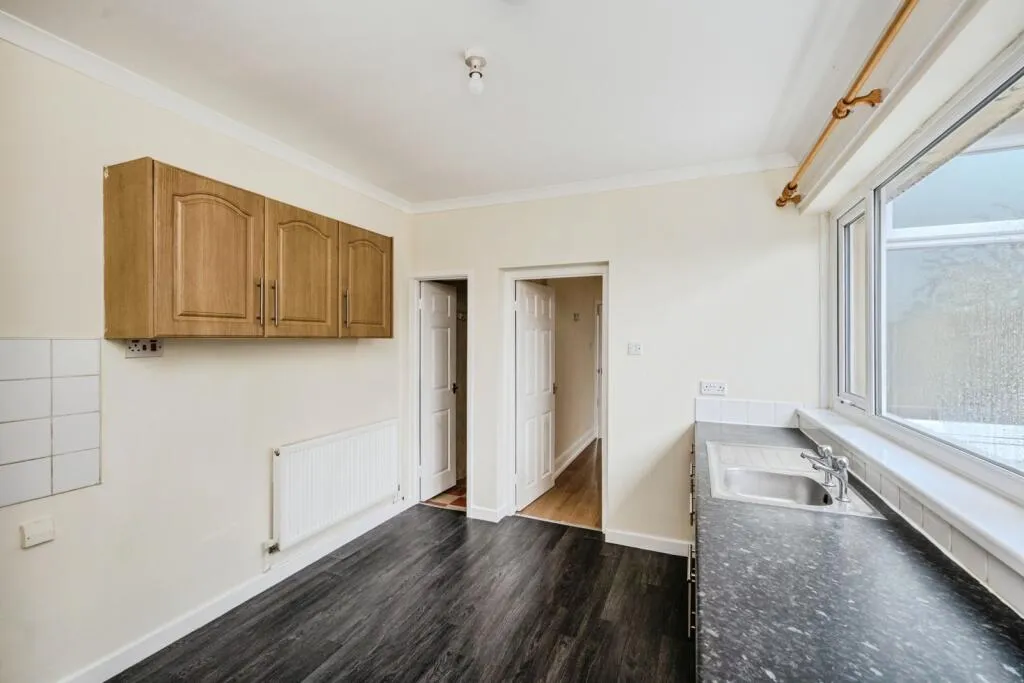 4 bed Semi-Detached