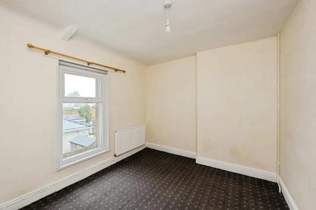 4 bed Semi-Detached