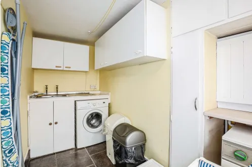 5 bed Character Property
