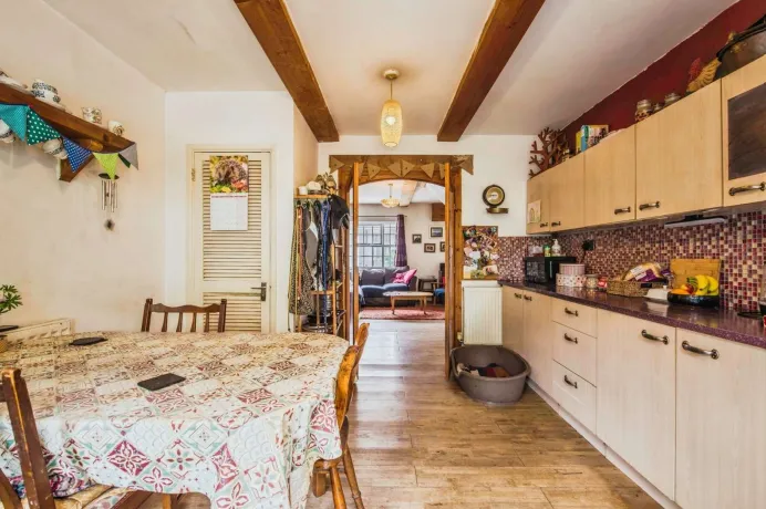 3 bed End of Terrace