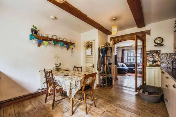 3 bed End of Terrace