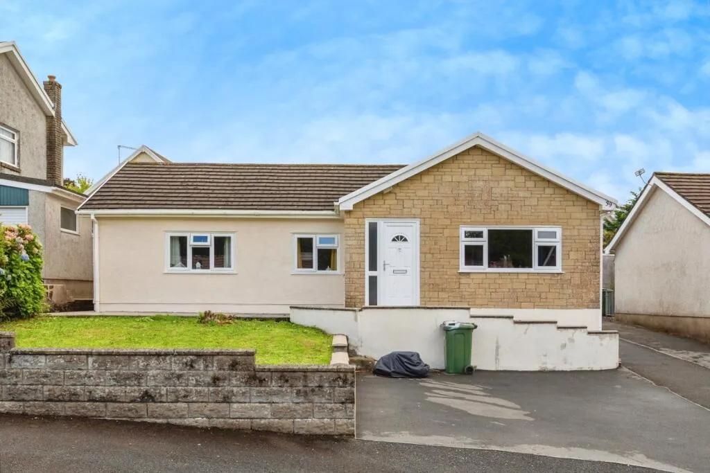 3 bed Detached Bungalow