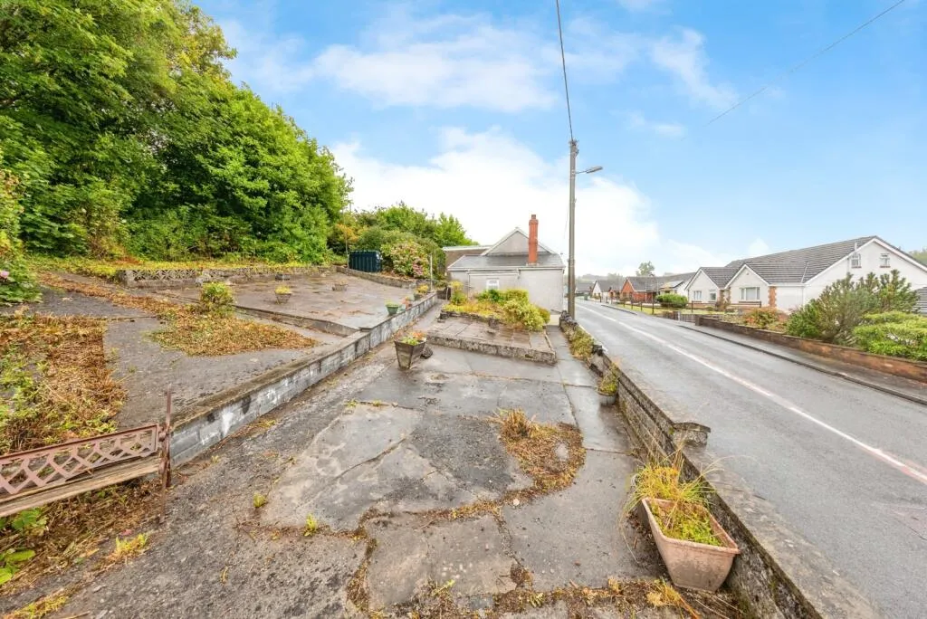 2 bed Detached