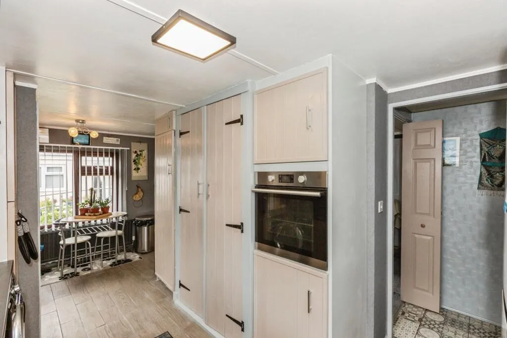 2 bed Park Home