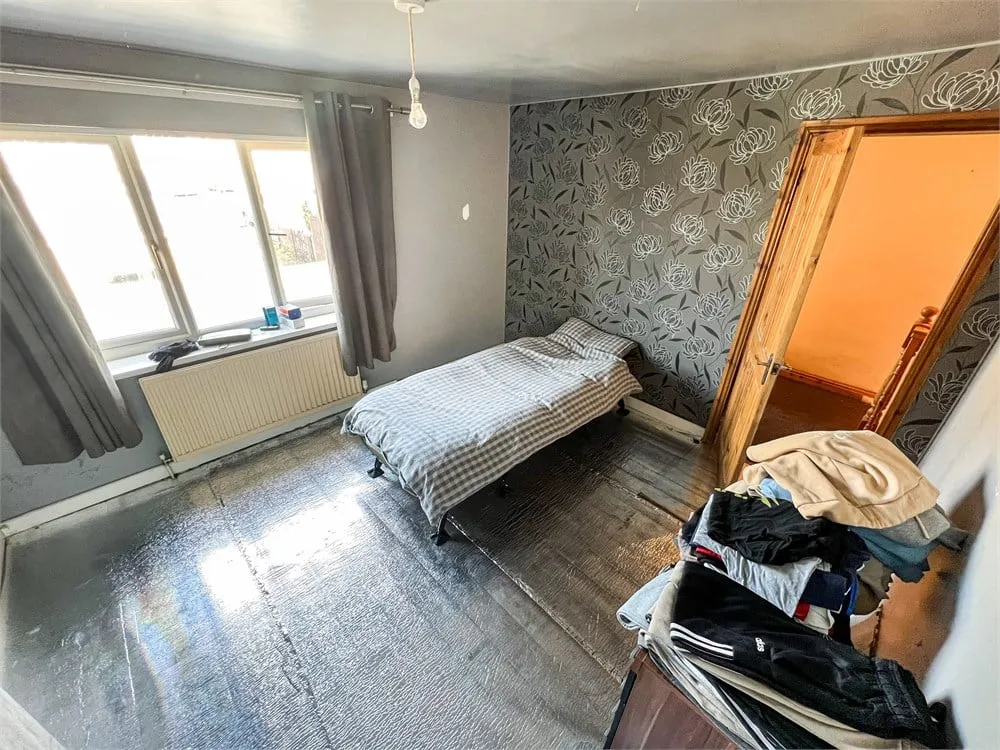 56 East Pentwyn  Blaina, Gwent NP13 3JF