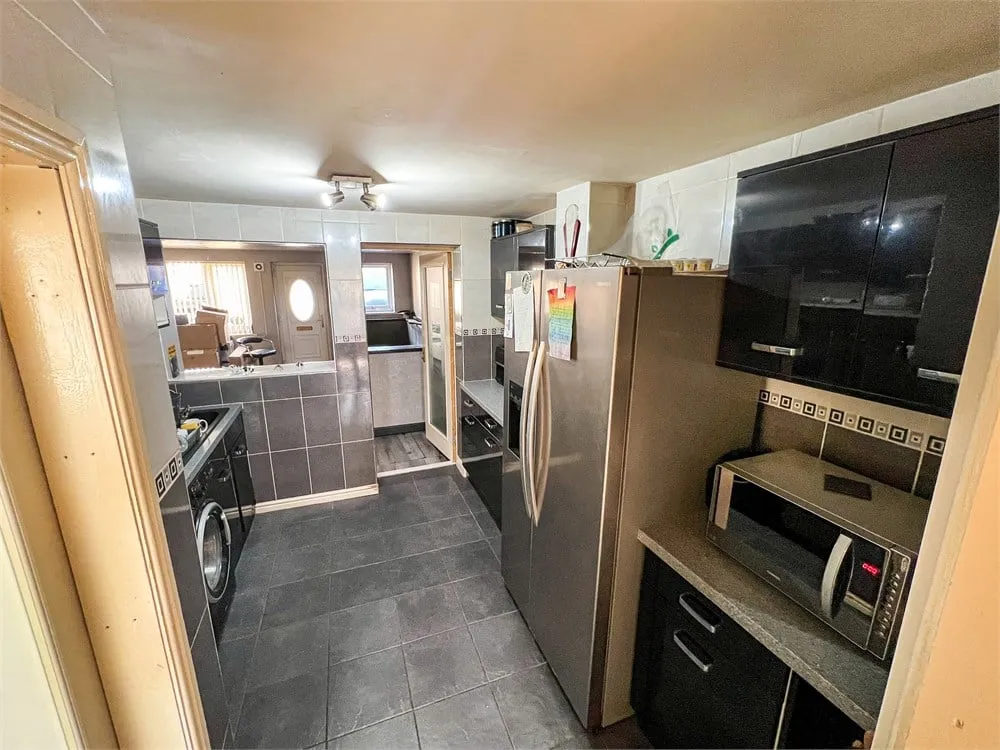 56 East Pentwyn  Blaina, Gwent NP13 3JF