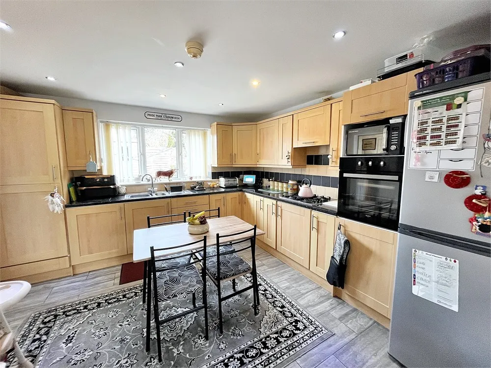24A Springvale Close, Danesmoor, Chesterfield S45 9SA