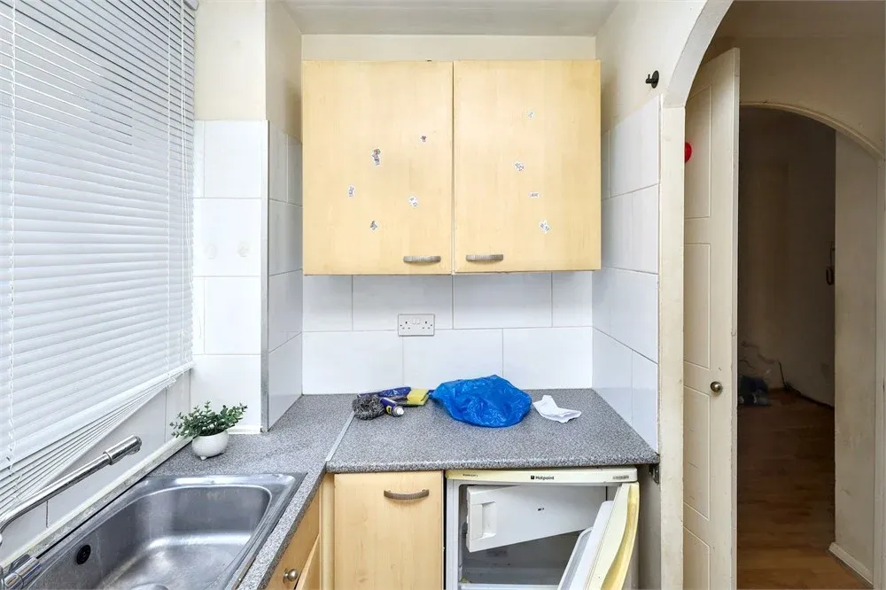 96 Magpie Close, Enfield EN1 4JD