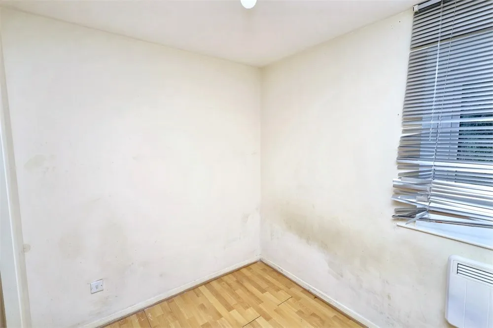 96 Magpie Close, Enfield EN1 4JD