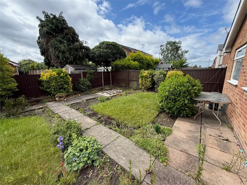 6 Turnberry Road, Nottingham NG6 9LY