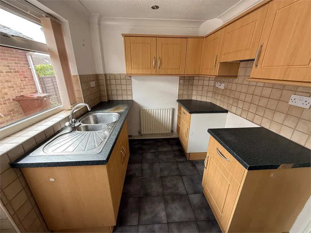 6 Turnberry Road, Nottingham NG6 9LY