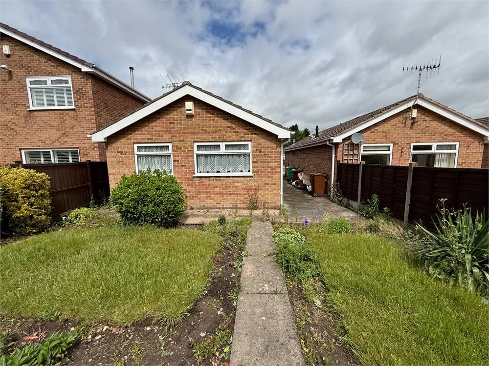 6 Turnberry Road, Nottingham NG6 9LY