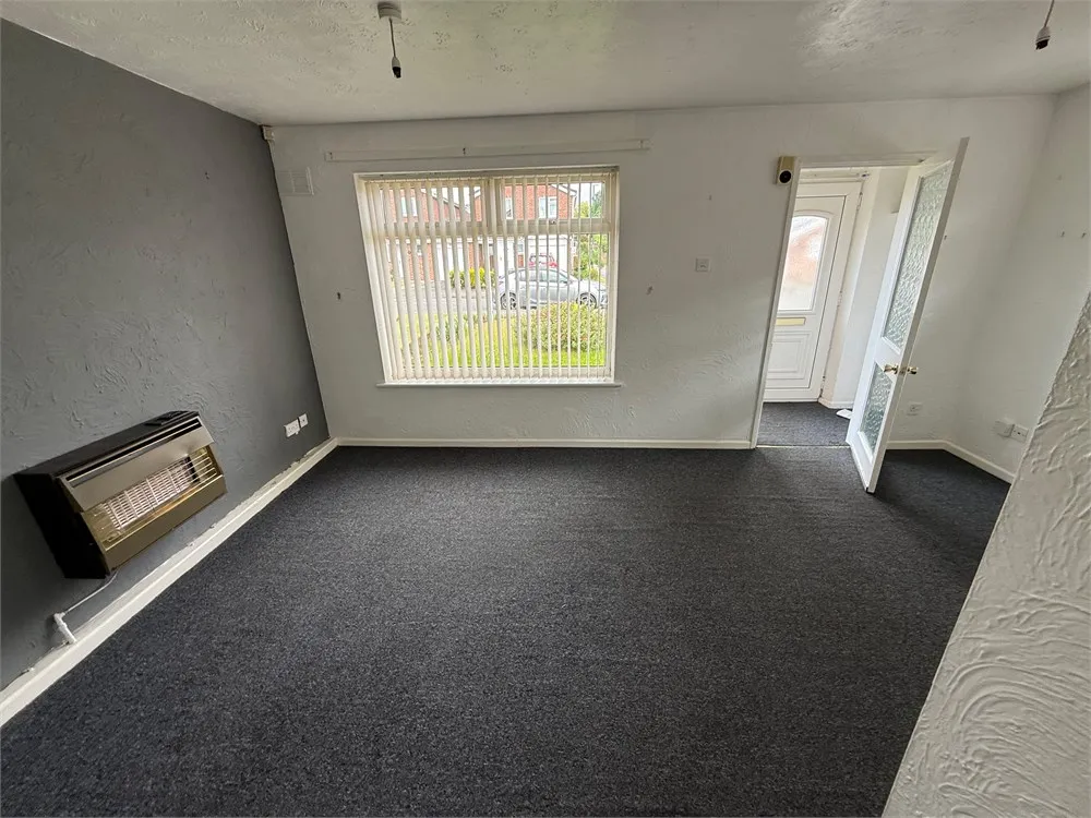 6 Turnberry Road, Nottingham NG6 9LY