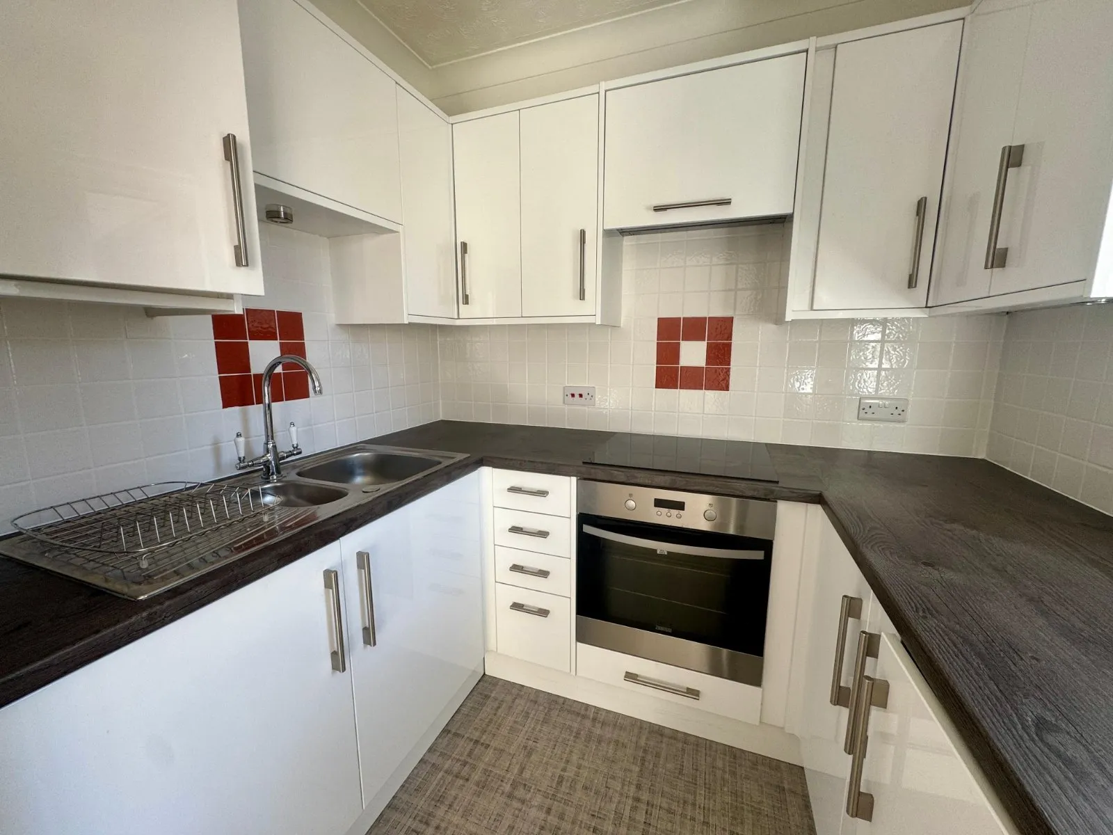 2 bed Retirement Property