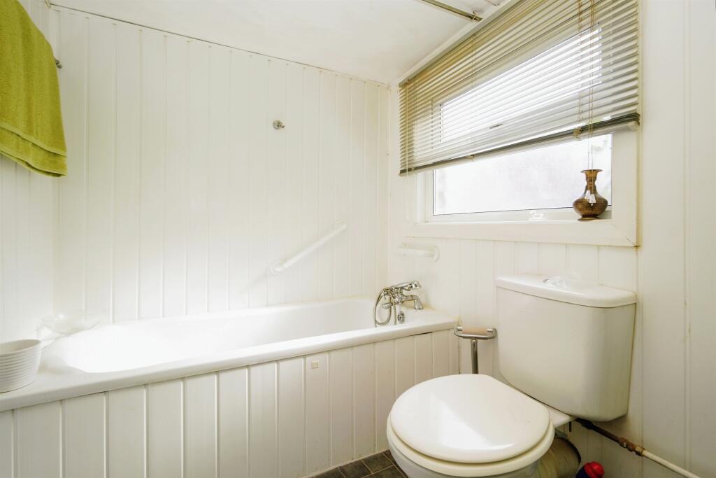 2 bed Ground Flat