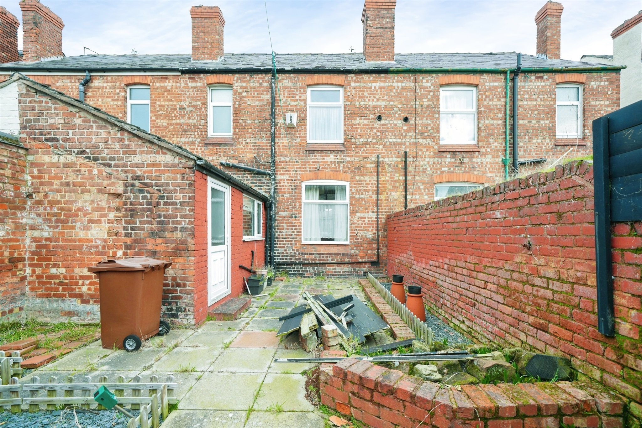 3 bed Terraced