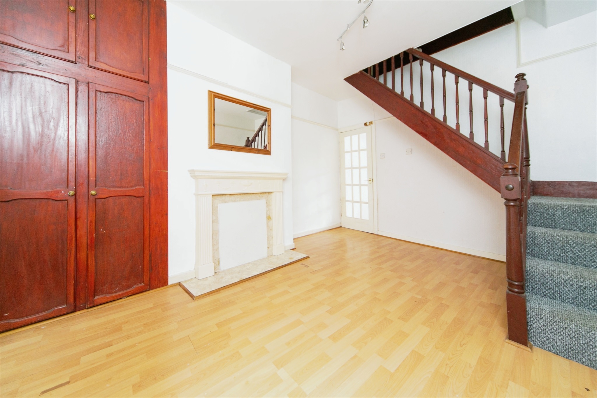 2 bed End of Terrace